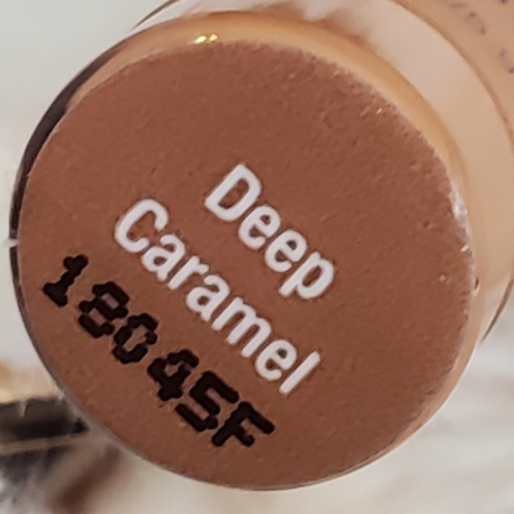 SeneGence MakeSense foundation tester in Deep Caramel